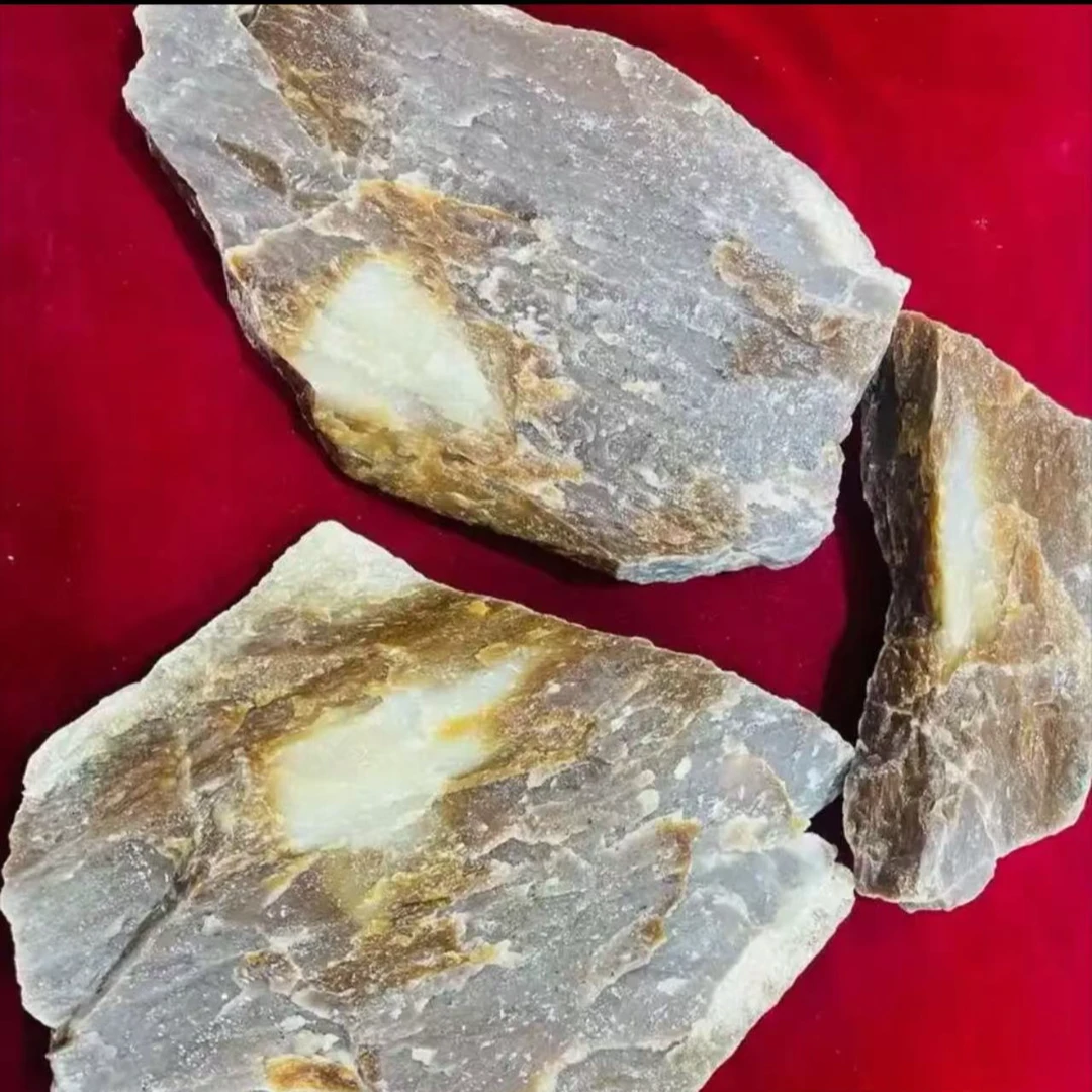 新疆和田且末石原石