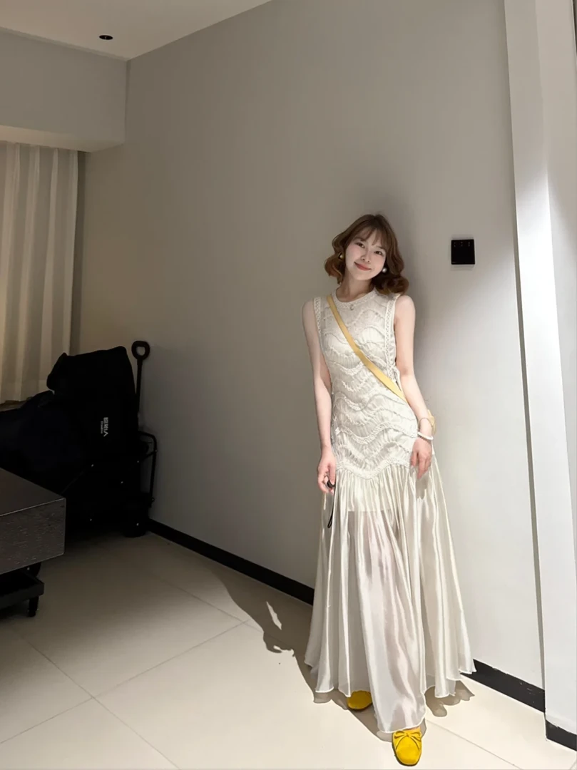 法式蕾丝拼接无袖连衣裙女春季背心长裙法式超好看温柔风仙女裙子