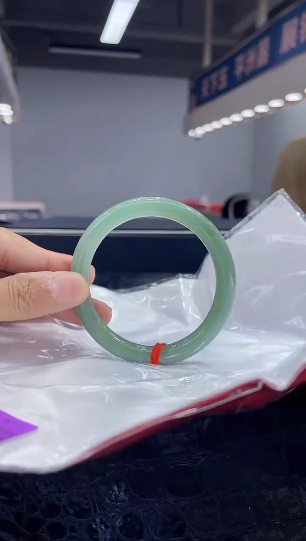 未镶嵌手镯翡翠3