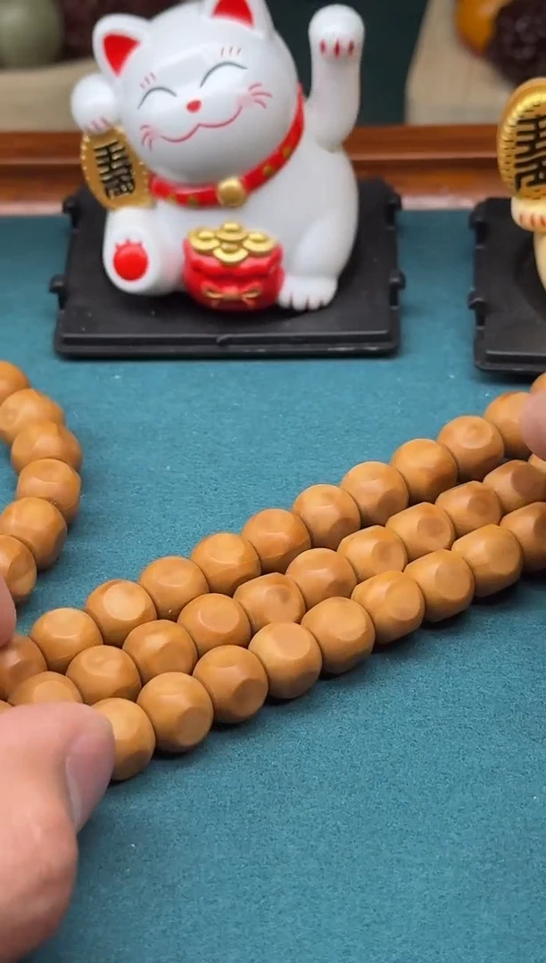 【闪购商品】猴头核桃吊坠猴头六方微瑕疵 反油小黑点尺寸8~9左右