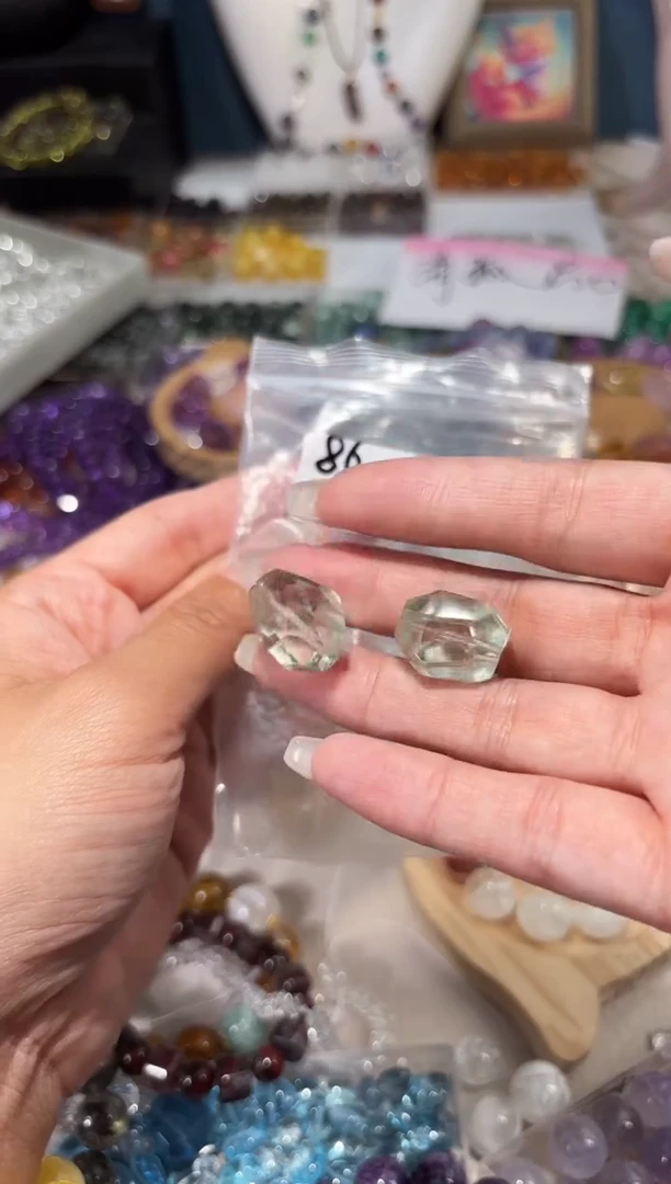 水晶手串未镶嵌M51绿水晶随行一个宽卡13
