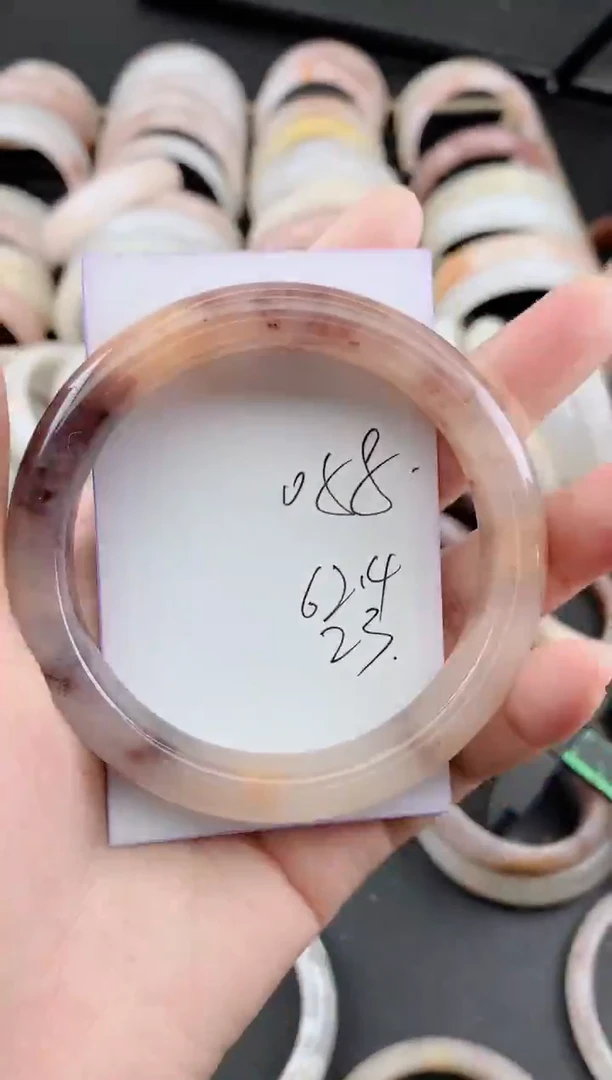 未镶嵌手镯石英质玉058