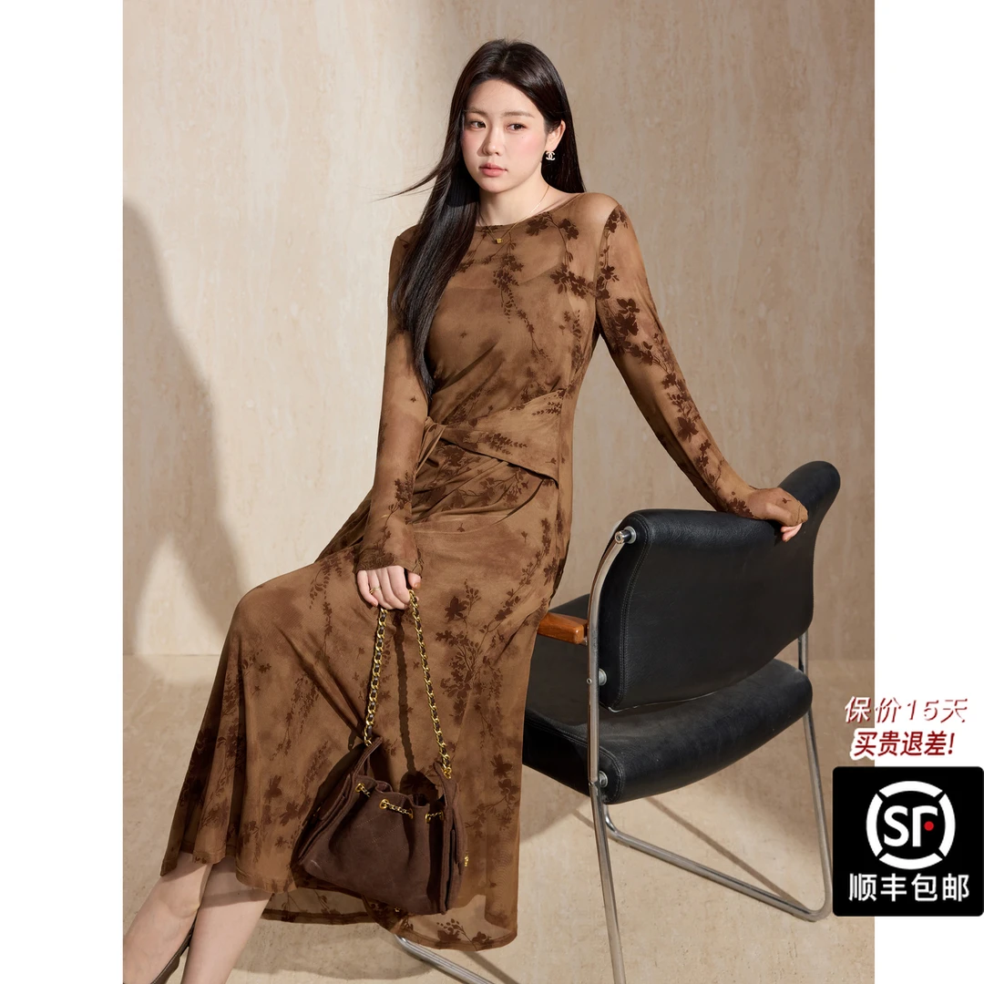 蓝语大码女装气质碎花网纱植绒长袖连衣裙2025秋冬季流行收腰长裙