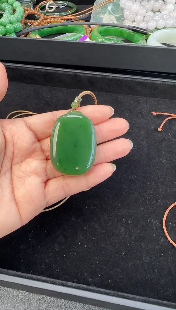 颈饰未镶嵌和田玉无事牌