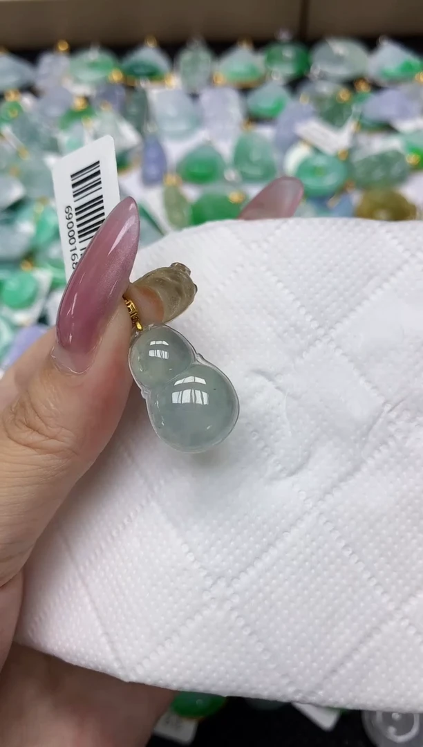 翡翠18K金镶嵌颈饰1111111111