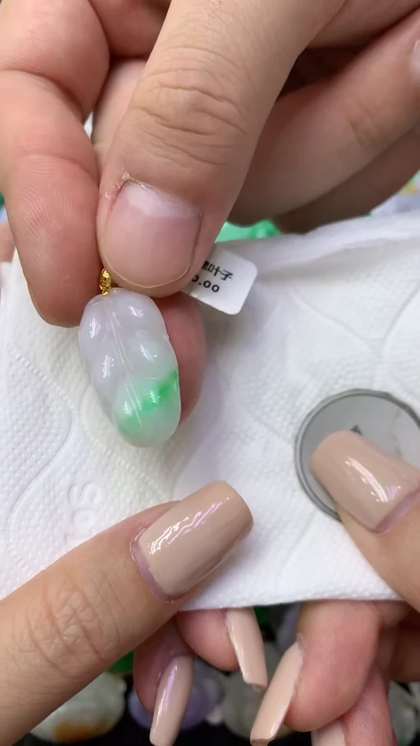 颈饰未镶嵌翡翠天然缅甸翡翠A货