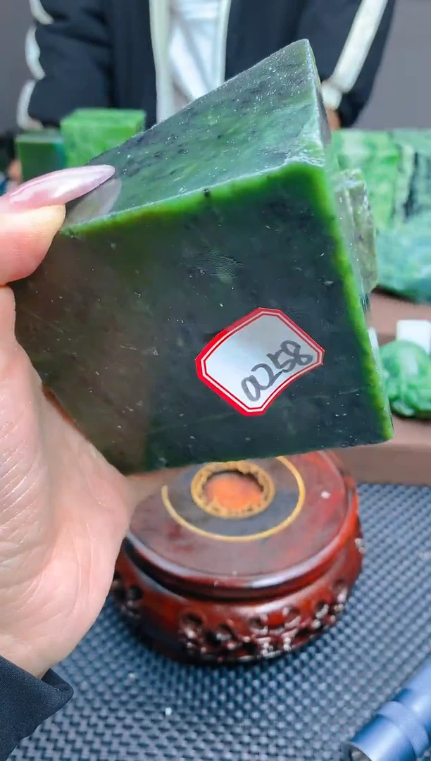 【闪购商品】和田玉（碧玉）珠宝半成品未镶嵌1
