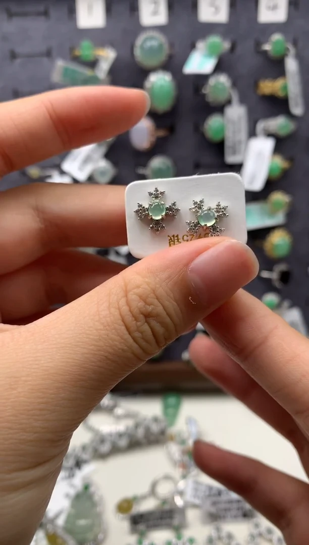 未镶嵌戒指翡翠耳饰1