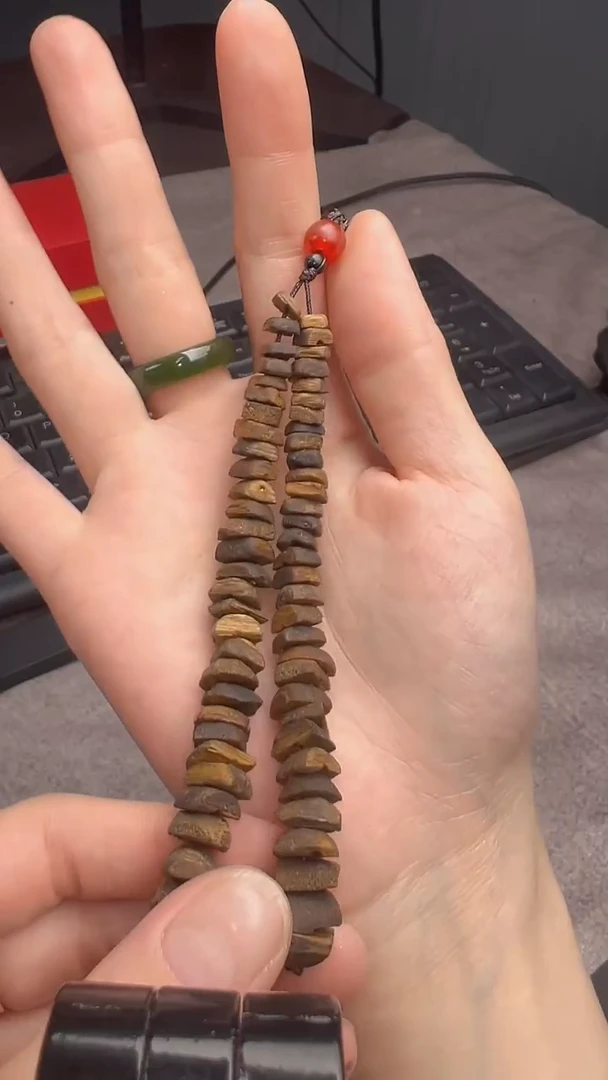 沉香吊坠沉香随型车挂