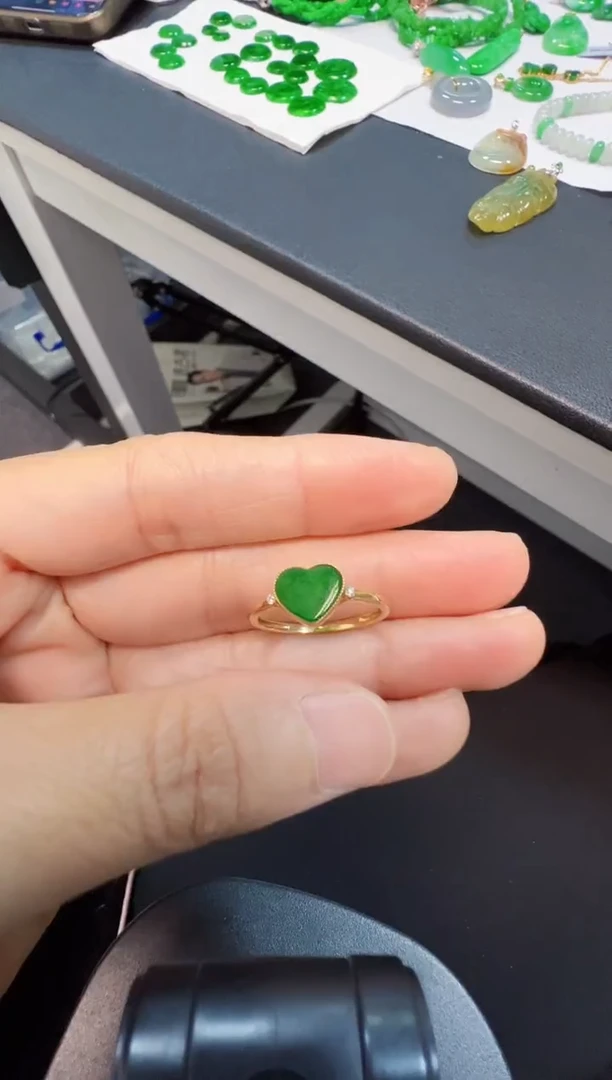 18K金镶嵌戒指翡翠1380