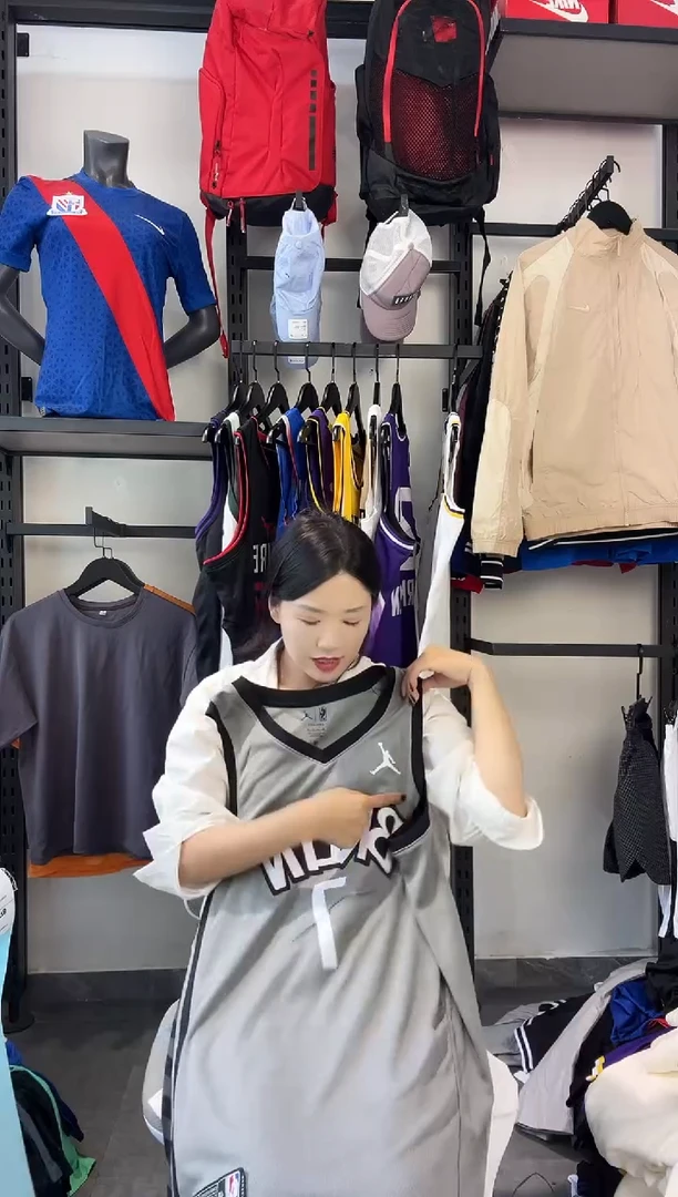378 ·编码 耐克卫衣服饰过款为准 尺码·