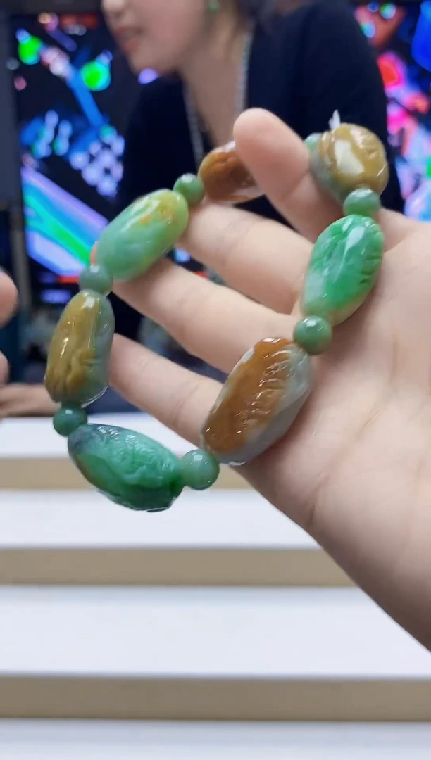 未镶嵌定制翡翠-毛货手串24