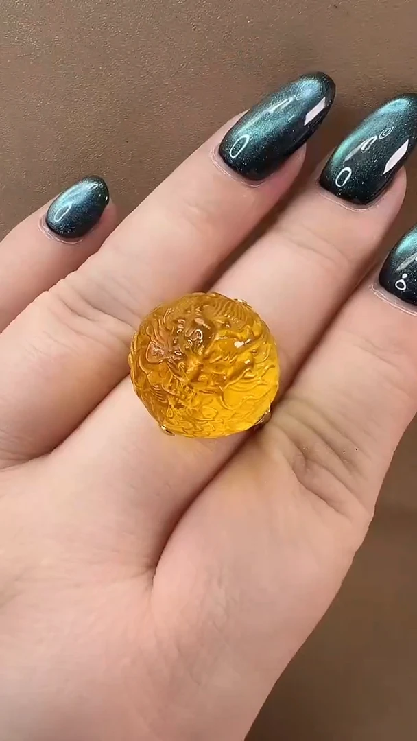 琥珀颈饰未镶嵌戒指