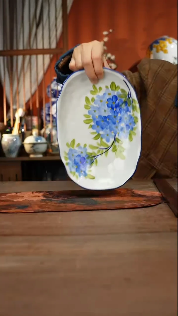 当代高温釉下彩手绘陶瓷餐具