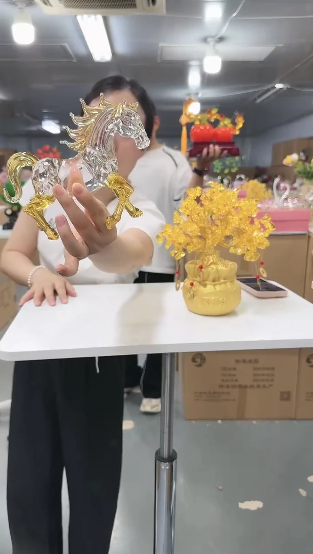 金沃水晶琉璃   马