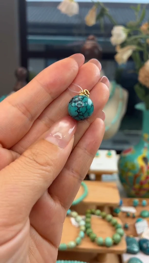 18K金镶嵌绿松石吊坠(不含链)1