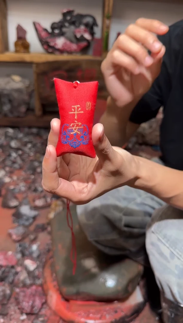 天然辰砂晶体级别细砂