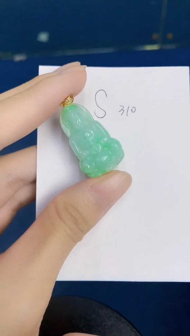 翡翠未镶嵌颈饰000000000