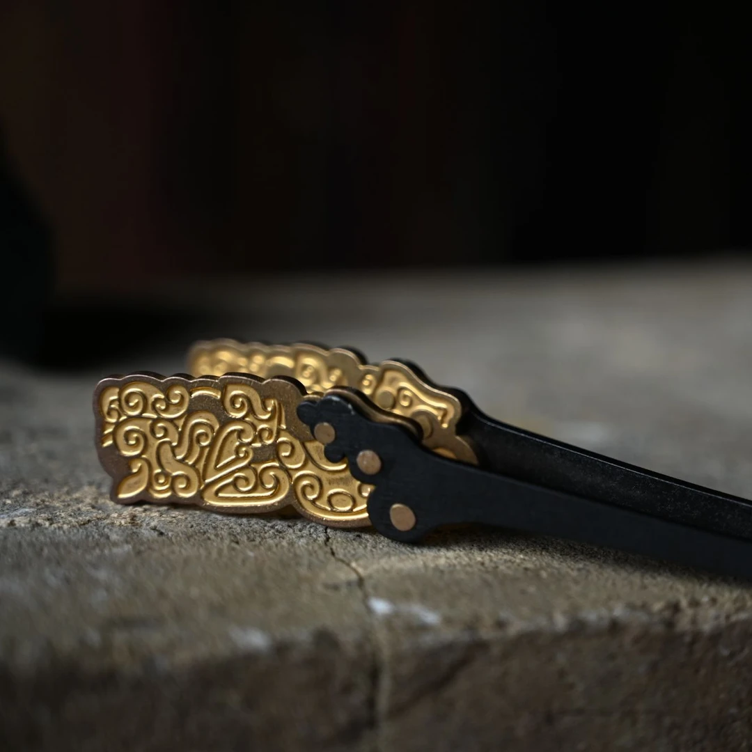 【春喜铜】手工錾刻着色龙纹炭夹长21cm礼盒款送货上门