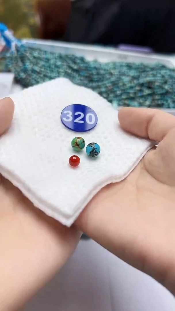 玛瑙/玉髓珠子未镶嵌320随机发