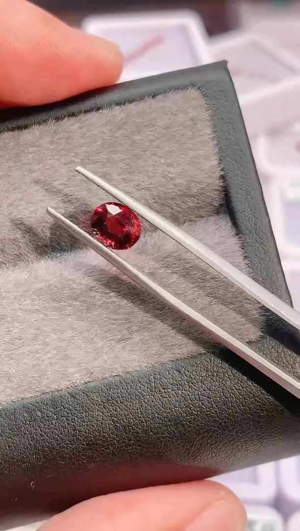 未镶嵌裸石石榴石1.88-299天然石榴石