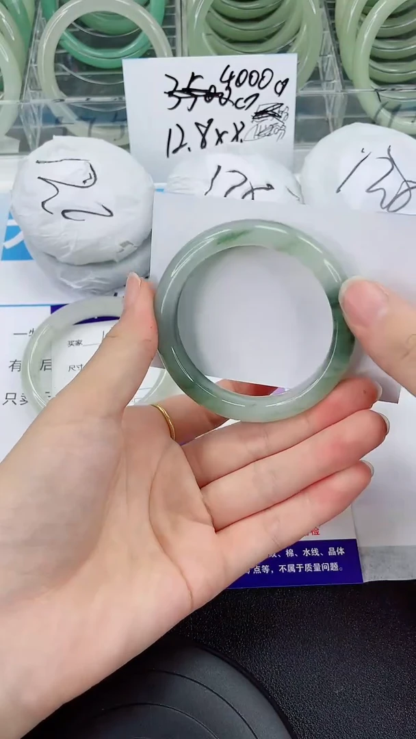 未镶嵌手镯石英质玉128-53/54