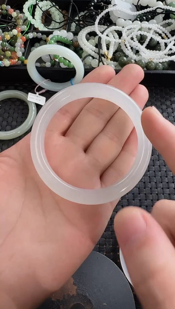 和田玉未镶嵌颈饰白冰手镯58