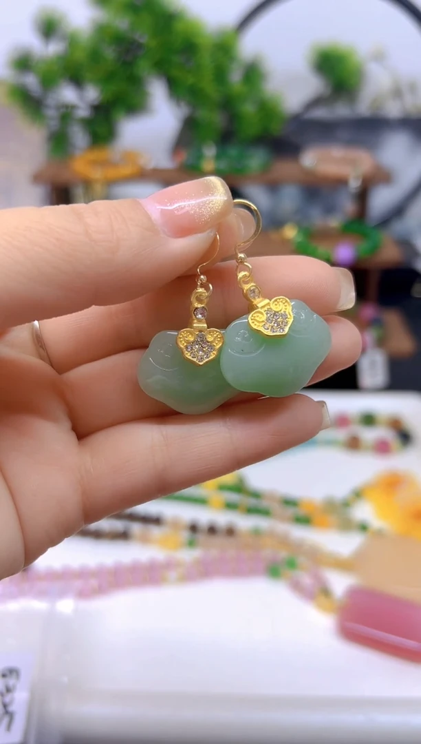 和田玉14K金镶嵌耳饰E325