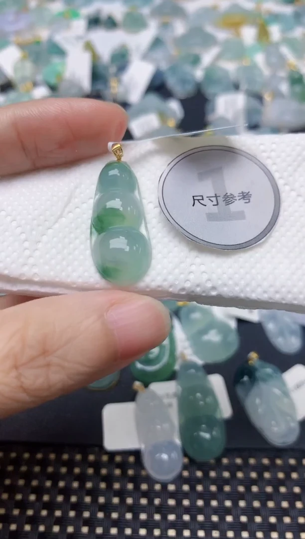 颈饰18K金镶嵌翡翠天然缅甸A货翡翠