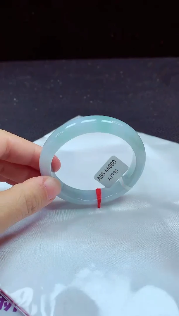 【闪购商品】翡翠手镯未镶嵌镯子55+