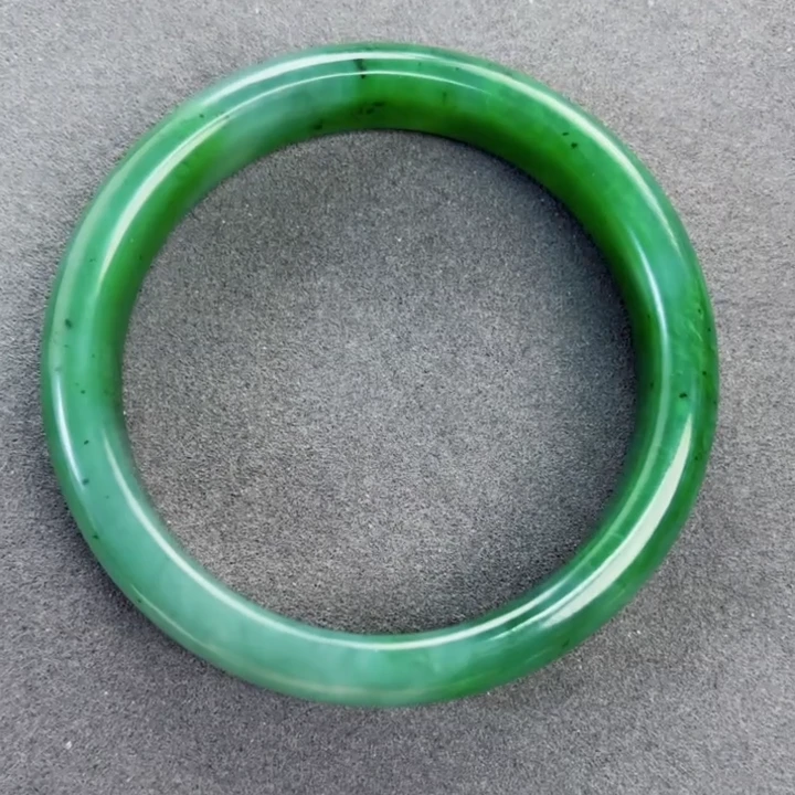 天然和田玉老坑碧玉白加绿手镯 多样性发一 宽约12MM-A09