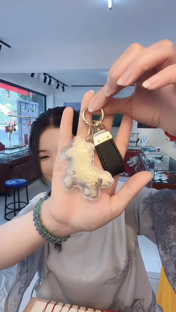 龙母吉物创意马挂件