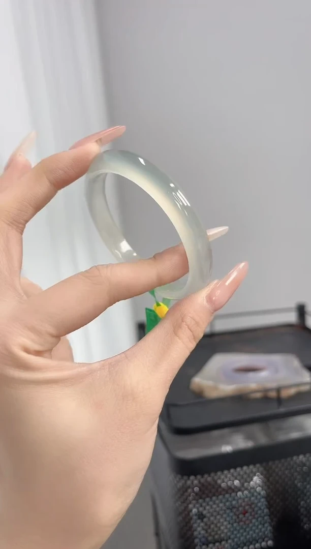 【闪购商品】玛瑙/玉髓手镯未镶嵌55-56圈