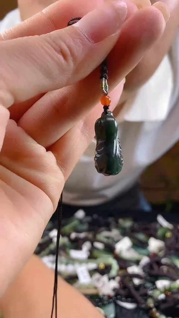 和田玉未镶嵌颈饰多样性发货，拍一发一