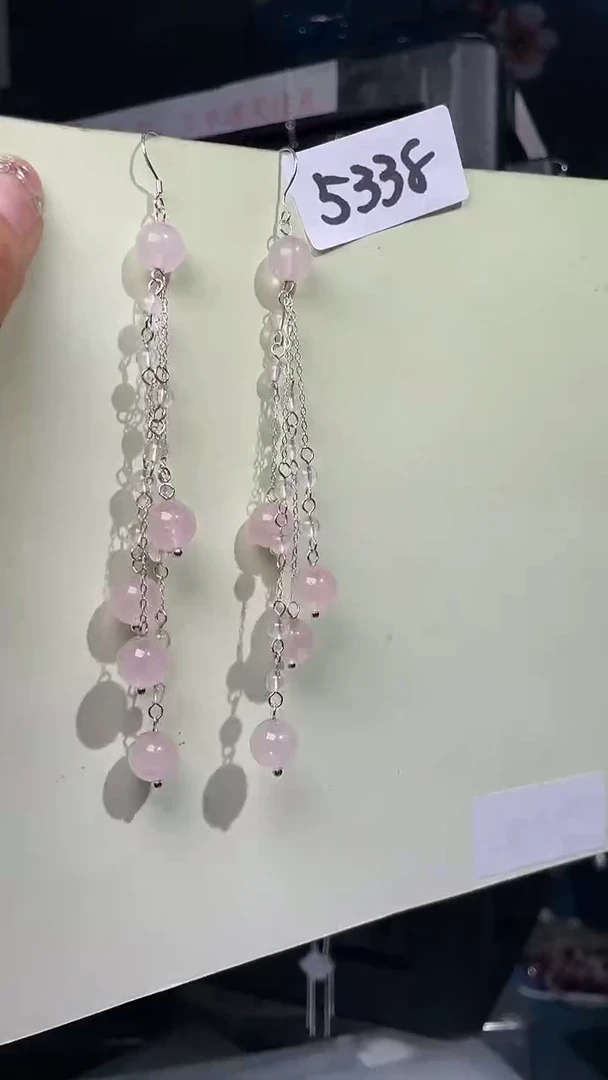 未镶嵌耳饰水晶喜欢拍