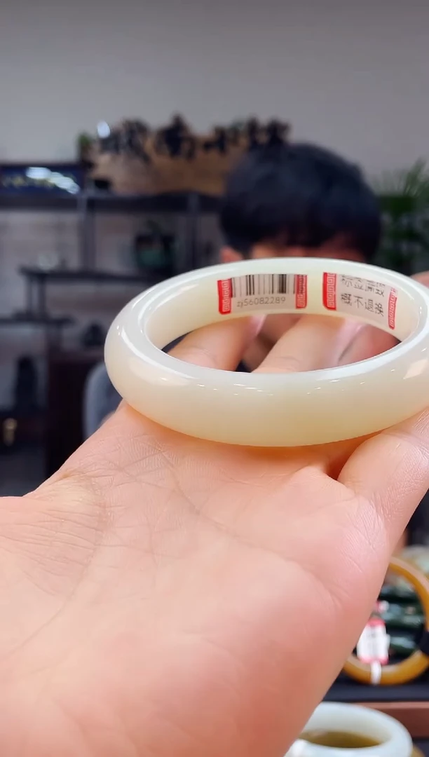 和田玉手镯未镶嵌62白玉56082289
