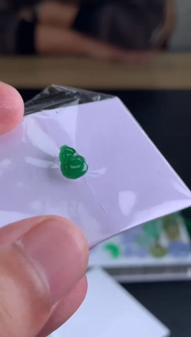 【闪购商品】定制翡翠未镶嵌多样性发一件