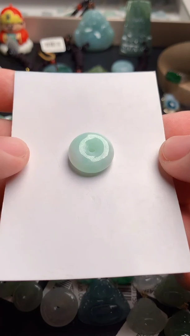 翡翠未镶嵌颈饰4