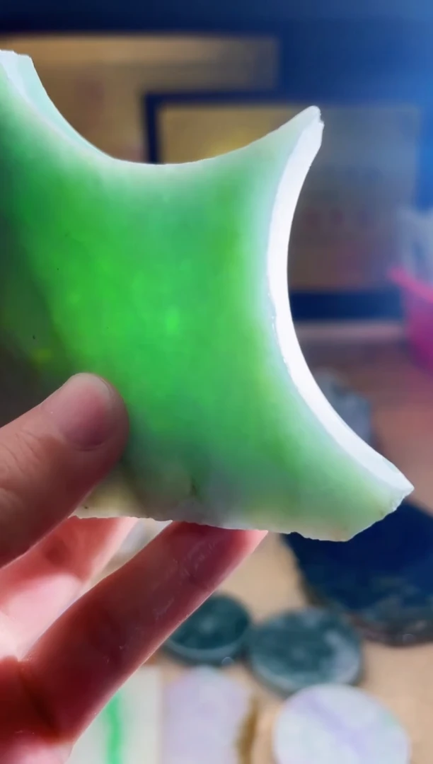 翡翠挂件未镶嵌A货张麦772