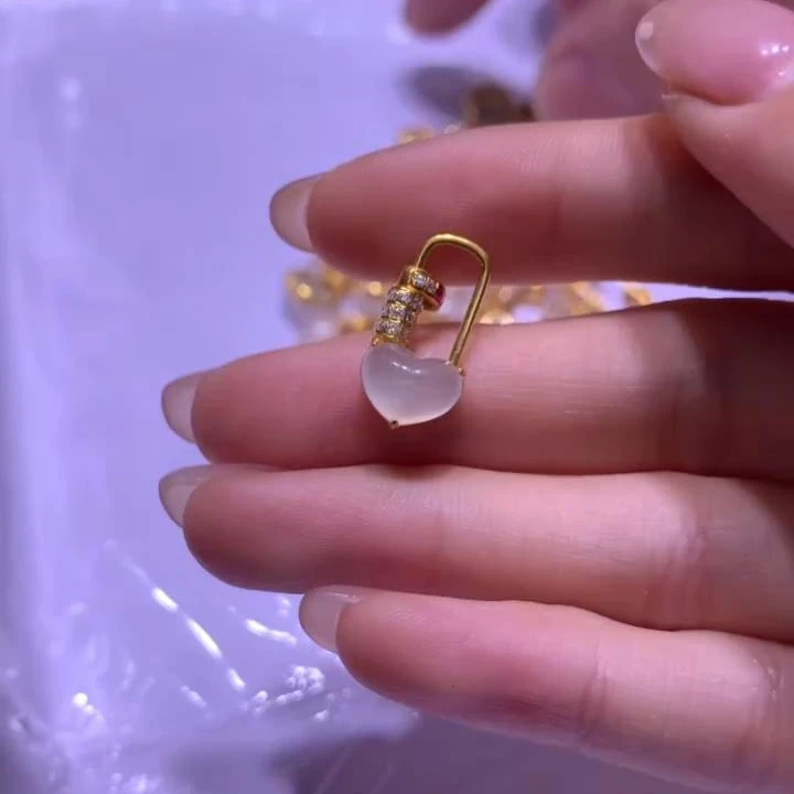 【逍遥】18K天然A货翡翠爱心锁吊坠*888/2518004/多样性发/1件