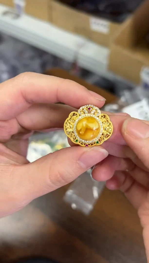 【闪购商品】蜜蜡戒指银S925镶嵌蜜蜡如意银镶嵌吊坠[3338]