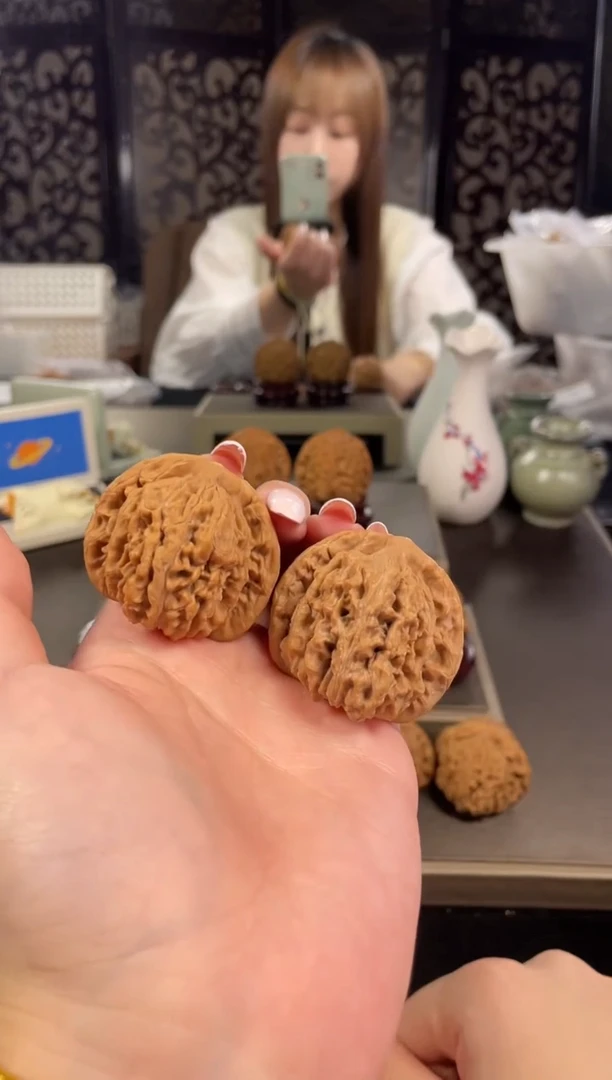 【闪购商品】文玩核桃把件四座楼44尺-19