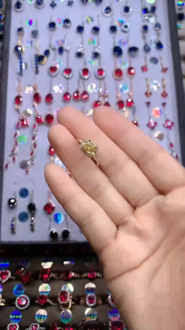 【闪购商品】水晶戒指银S925镶嵌金色6