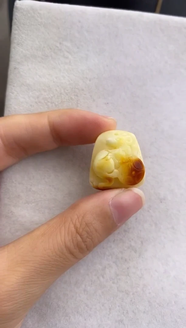 未镶嵌琥珀裸石10511143-手机坠