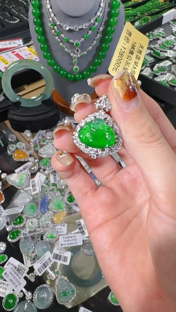 【闪购商品】翡翠颈饰18K金镶嵌佛公