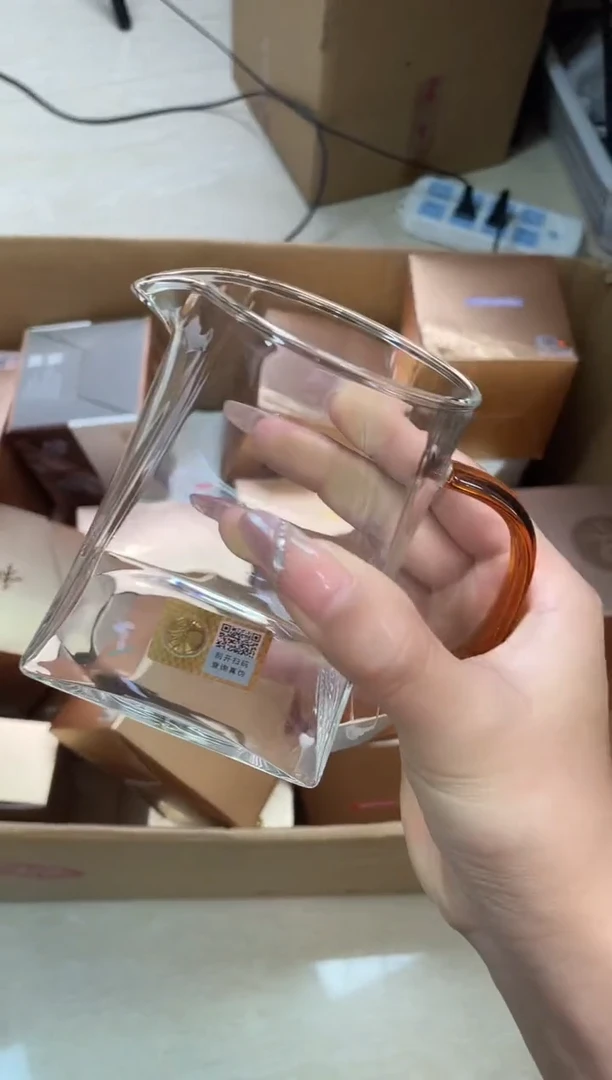 瀚然琥珀色样品。。