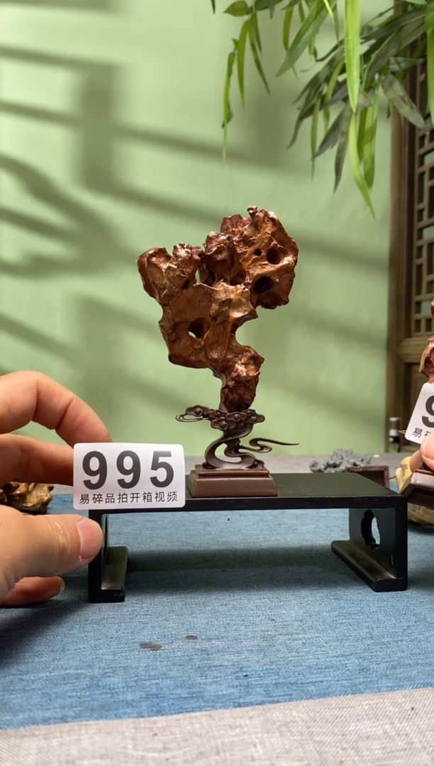 树脂制品底座 石头是青州玲珑石995号