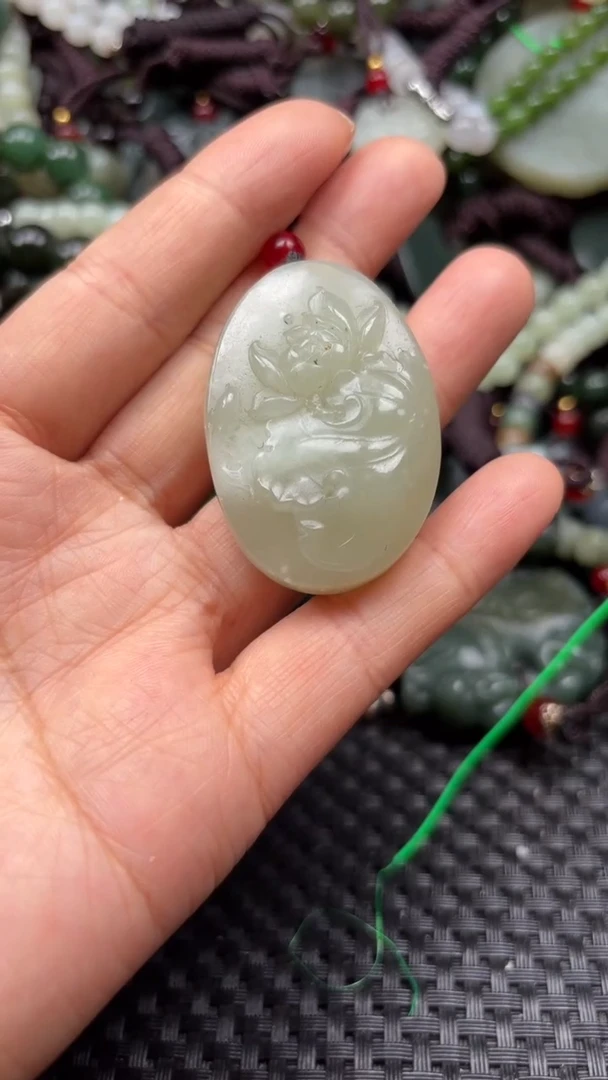 【闪购商品】和田玉颈饰未镶嵌.