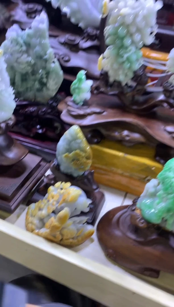 未镶嵌挂件翡翠落***情翡翠摆件