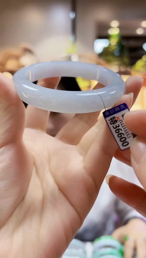 颈饰未镶嵌翡翠58.6手镯